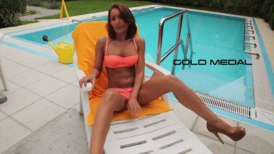 Tunde Goldmedal - upornia.com