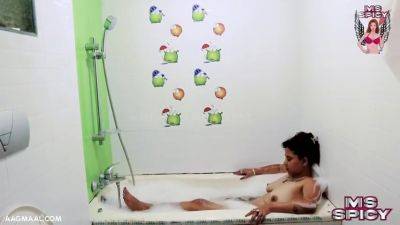 Priya Ray - Anmol Khan, Priya Ray And Jyoti Mishra - Bath With Uncut (2024) Msspicy Hindi Hot Short Film - desi-porntube.com - India