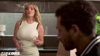 Horny Stepmom Loves Anal - hotmovs.com