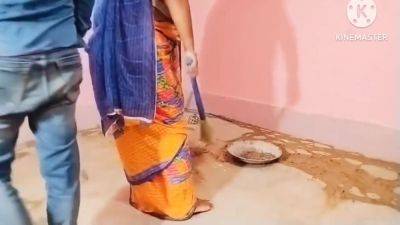 Romantic Room Owner... Meri Gaand Phad Diya - desi-porntube.com - India