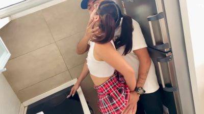 Tu Novio Esta Enfermo Y Me Envio Para Cuidarte - hclips.com