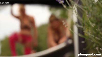 Pool Sandwich By - hclips.com