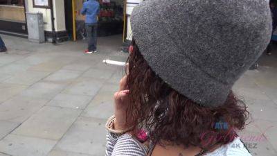 Virtual Vacation London Holly Hendrix 3/6 - hotmovs.com - Usa