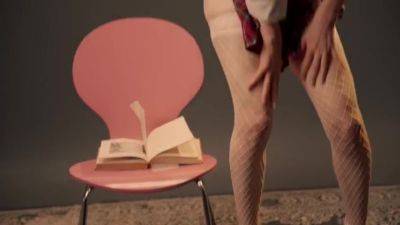 Slut Luna At School - upornia.com