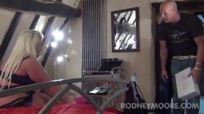 Sindy Strut Fucked By Christian - hclips.com