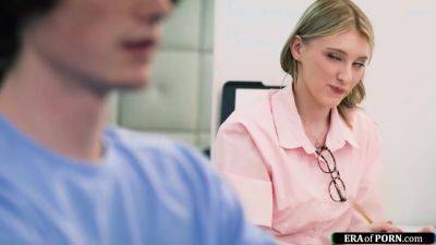 Petite Teen 18+ Licked By Big Cock Coworker - hclips.com