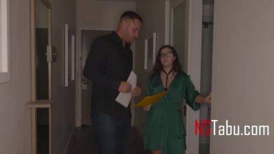 Danny Mountain - Leana Lovings - Nerdy Hotel Manager Leana Lavings' Sexy Rendezvous with Maintenance - porntry.com