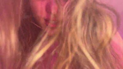 Chanel - Scarlett - Scarlett and Chanel: Sizzling Lesbian Encounter with Toy Play - veryfreeporn.com