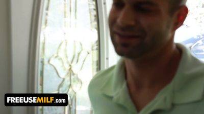 Real estate agent trades sex for house sale with married couple - sexu.com