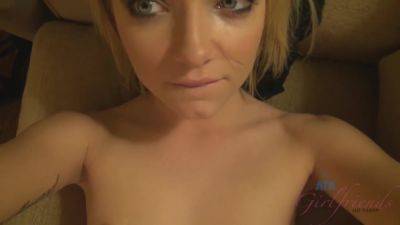 Virtual Vacation In Las Vegas With Hot Blonde Carmen Callaway 2/3 - hotmovs.com - Usa