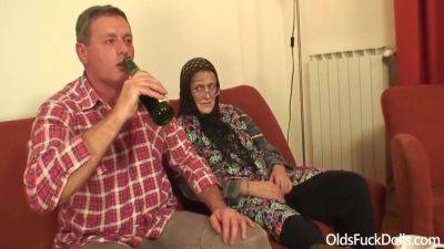 Old Dude And Granny Seduce 18yo Girl To Fuck - upornia.com