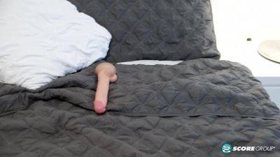 Bimbo Kaya: High Intensity Masturbation - txxx.com