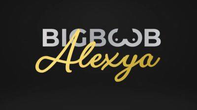 Bra-smashing Brunette - txxx.com