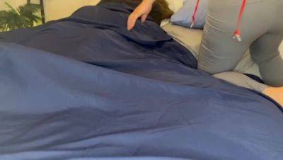 Nurse Pleads for Milk on Her Curvy Booty - veryfreeporn.com