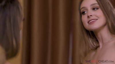 Gorgeous Lesbians Crazy Sex - upornia.com