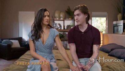 Penny Barber - Freya Parker - Tyler Cruise - Penny Barber Caught Guiding Her Step-Son during His First Time - xxxfiles.com