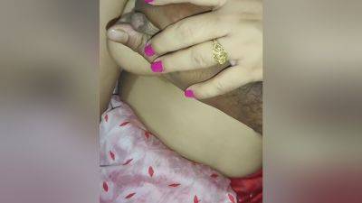 Desi Hot Bhabi Oper Her Sari In Front Of Devar - desi-porntube.com - India