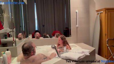 Enjoying A Nice Relaxing Bubble Bath Soak In The Jacuzzi With My Voluptuous - upornia.com