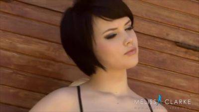 Mellisa Black Top 720 - upornia.com