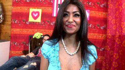 I Am An Uninhibited Brunette Woman Who Gets Her Pussy Opened - upornia.com