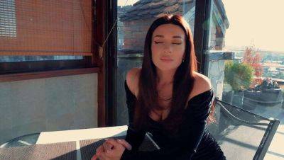 Luna Roulette - Waiter Has Intense Encounter with Sexy MILF in Restaurant - xxxfiles.com