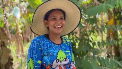 I Discover a Noble Farmwoman and Trade Phone for Oral - porntry.com