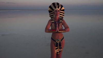 Walk Seminaked By Elton-saltlake In Egypt Dress-style - hclips.com - Egypt