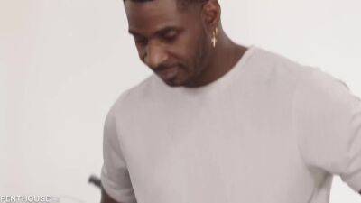 Jewelz Blu - Gets Bbc In The Gym 2 With Jewelz Blu - upornia.com