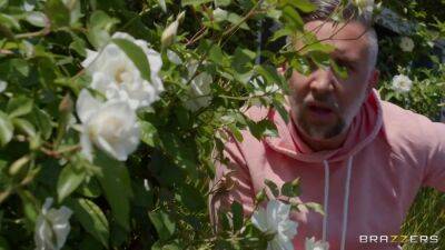 Nicole Aria - Nicole - Park And Anal Play - 1440p - Nicole Aria - upornia.com