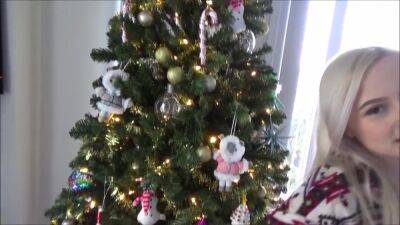 Aria Banks - Aria Banks - Little Sisters Christmas Present - upornia.com