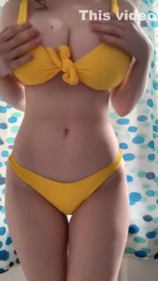 Tina - Tina Kye Yellow Bikini Nude Video Leaked - hclips.com