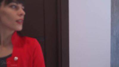 Cute Realtor Uses Her Tiny Ass To Convince Client - upornia.com