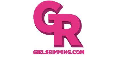 Roxy Lips In Wet & Sloppy With - hotmovs.com