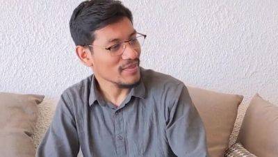 Stepfather soothes his furious stepdaughter Verashia. - veryfreeporn.com