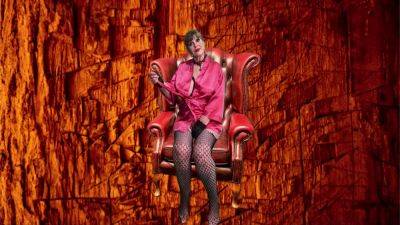 Peggy Sue - Granny Sucks Cock & Gets A Mouthful Of Cum Cams24h - hotmovs.com