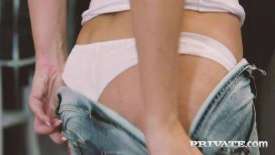 Vinna Reed - Vinna Reed, a bad hairdresser but a good fuck - porntry.com