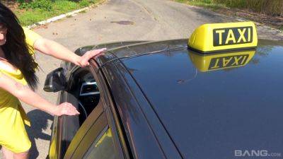 Mia Darklin milks cum out of a fans thick dick - hotmovs.com