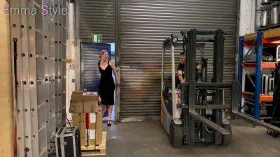 Den Lageristen Verfuhrt - Emma Style And Steve Phoenix - hotmovs.com - Germany