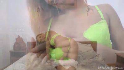 Nikky B masturbates with her vibe in bed - WeAreHairy - hotmovs.com