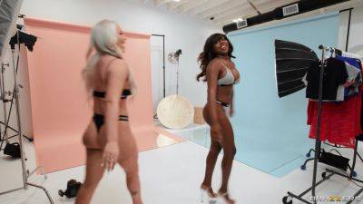 Kylie Page - Day At A Porn Shoot With Bruce Venture, Kylie Page, Amari Anne - Brazzers - hotmovs.com