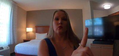 I'm A Married Sex Therapist and I Have Threesomes With My Clients To Save Their Marriages - inxxx.com