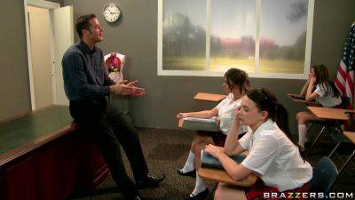 Smart Pussy With Danny Mountain, Rachel Roxxx - Brazzers - hotmovs.com