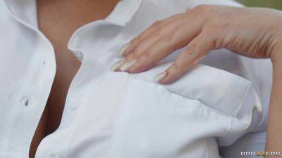 Filthy In Fishnets With Bridgette B, Isiah Maxwell - Brazzers - hotmovs.com