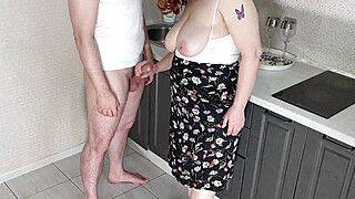 Stepmom allowed to fuck her in a big ass in the kitchen and gave a blowjob - ah-me.com