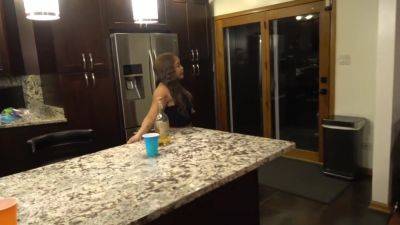 Red Bone - Stepsisters Like Pussy Too - hotmovs.com