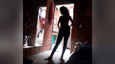 Slim Indian Dance Slow And Sexy For You. Real Home Video - desi-porntube.com - India