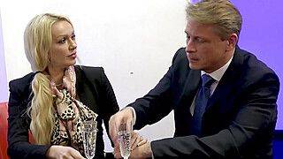 Amber Jayne - Fake Driving School Married couple having sneaky sex in the car - ah-me.com