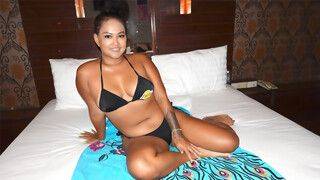 BBW MILF gives customer a Thai massage - ah-me.com - Thailand - Usa