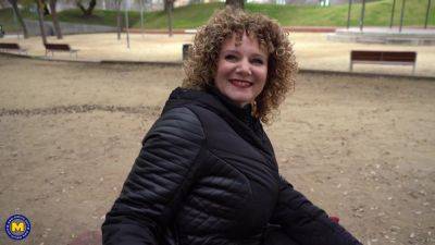 Visiting My Kinky Stepmom For The Weekend - MatureNl - hotmovs.com - Spain