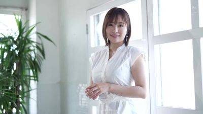 0008481_突き上げ騎乗位 美脚 えっちなどが含まれている - hotmovs.com - Japan